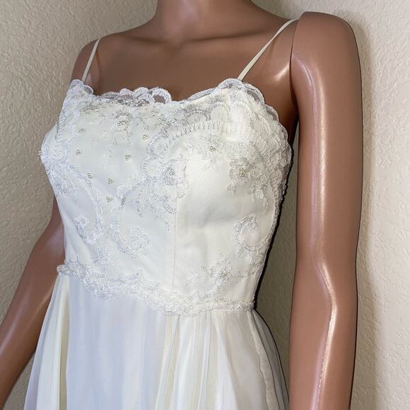 House of Bianchi wedding dress beaded sleeveless spaghetti strap IVORY SZ 10 - Picture 9 of 12